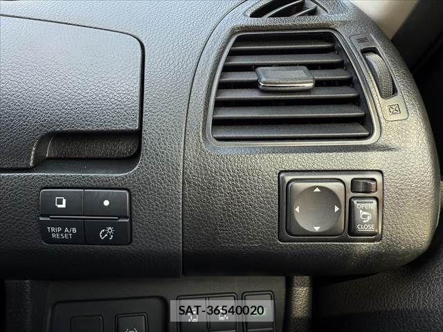 Nissan SERENA 2014-01 6912529-22
