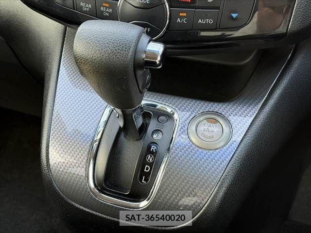 Nissan SERENA 2014-01 6912529-26