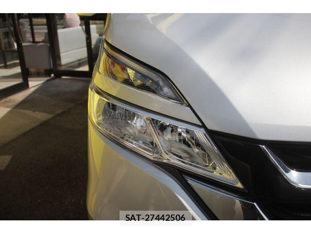 Nissan SERENA 2017-05 6998143-8