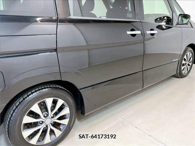 Nissan SERENA 2017-03 6998182-12