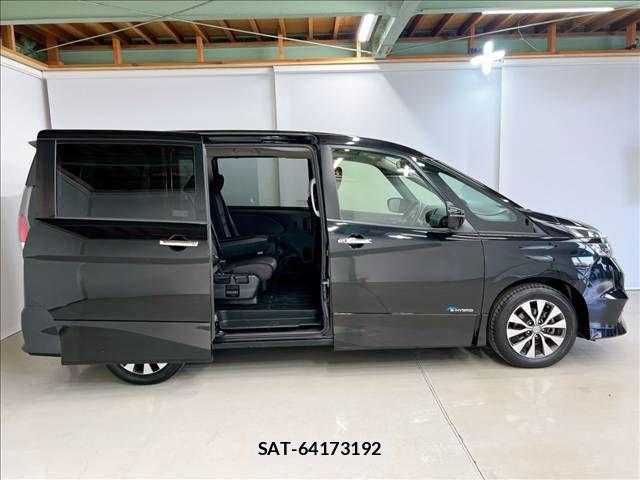 Nissan SERENA 2017-03 6998182-5