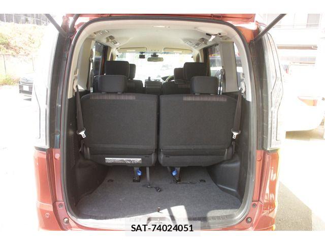 Nissan SERENA 2015-08 6998176-19