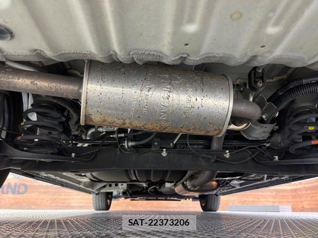 Nissan SERENA 2017-06 6998131-18