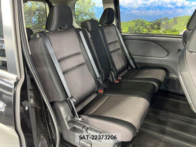 Nissan SERENA 2017-06 6998131-8