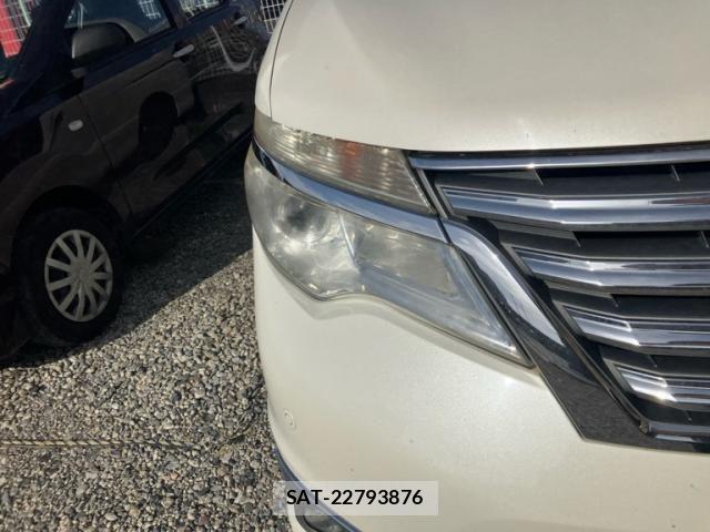 Nissan SERENA 2014-04 6998175-9