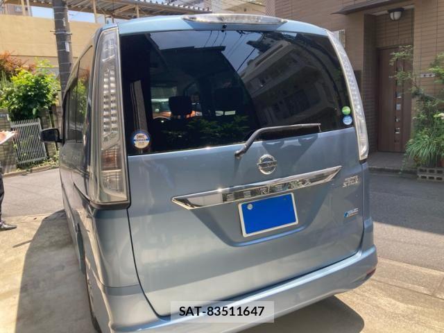 Nissan SERENA 2014-01 6998162-4