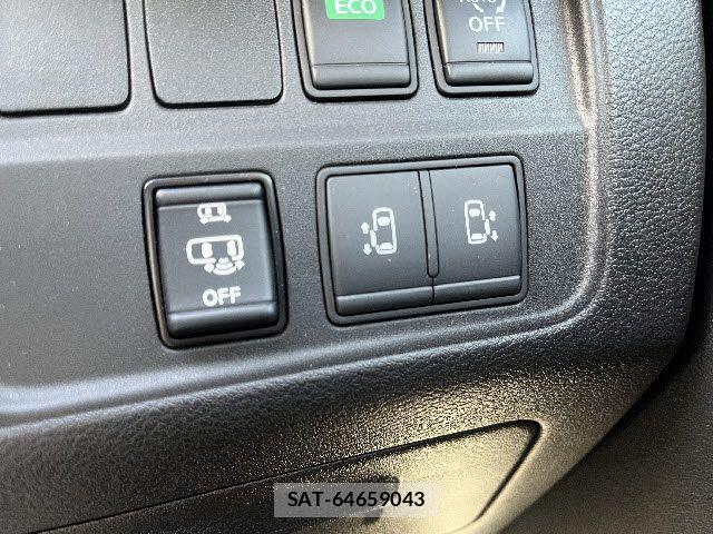 Nissan SERENA 2018-03 6998111-11