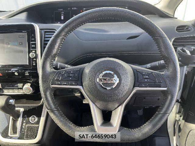 Nissan SERENA 2018-03 6998111-13