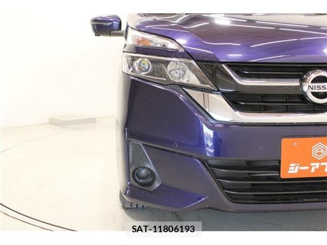 Nissan SERENA 2017-08 6998141-15