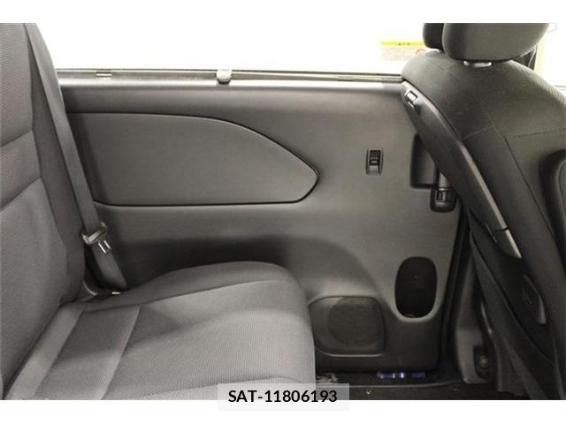 Nissan SERENA 2017-08 6998141-29