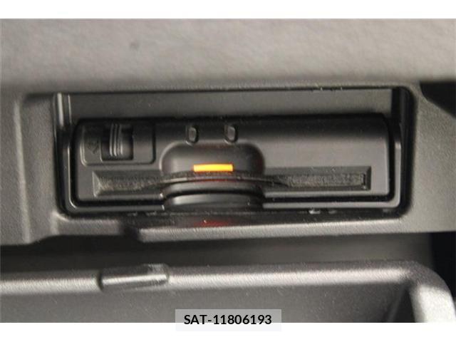 Nissan SERENA 2017-08 6998141-4
