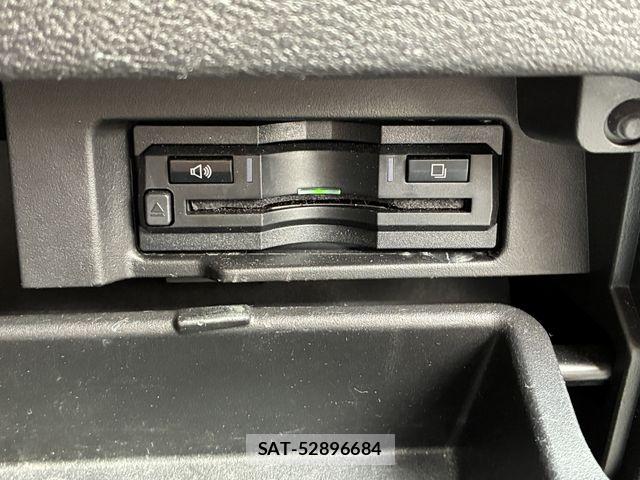 Nissan SERENA 2018-09 7021553-21