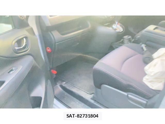 Nissan SERENA 2013-06 7021565-9