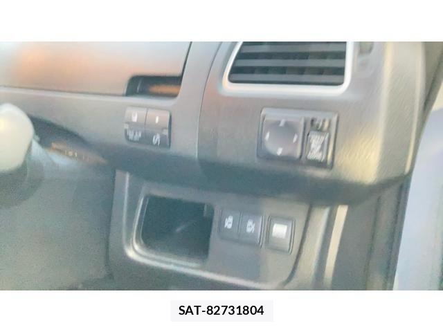 Nissan SERENA 2013-06 7021565-17