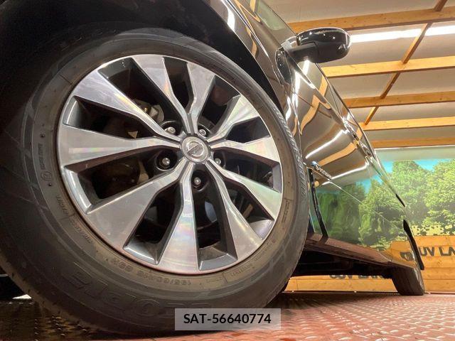 Nissan SERENA 2017-07 7021549-13