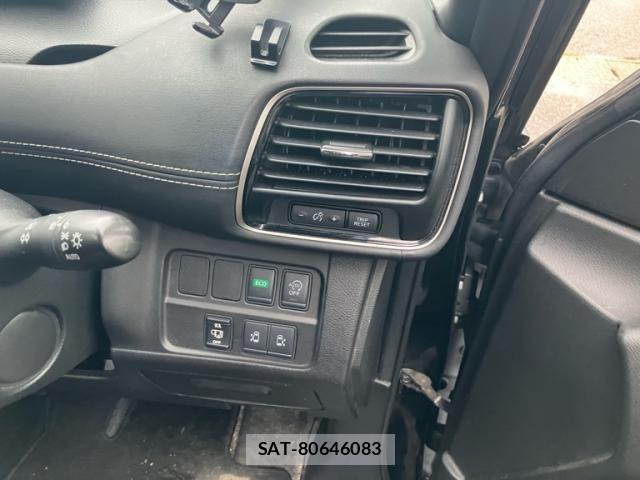 Nissan SERENA 2017-07 7021561-11