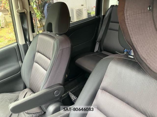 Nissan SERENA 2017-07 7021561-7