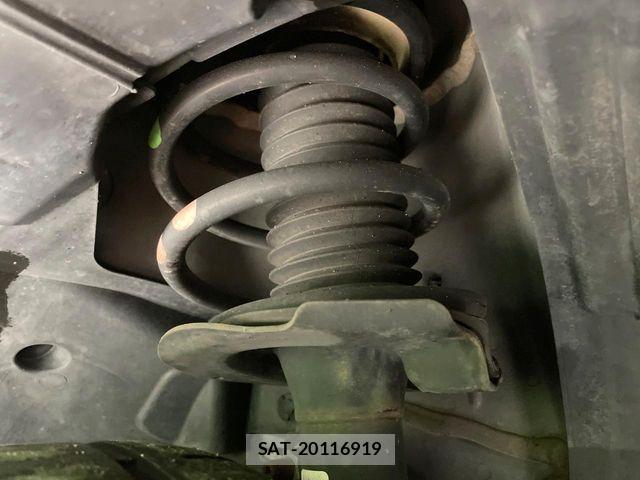 Nissan SERENA 2018-09 7021550-19