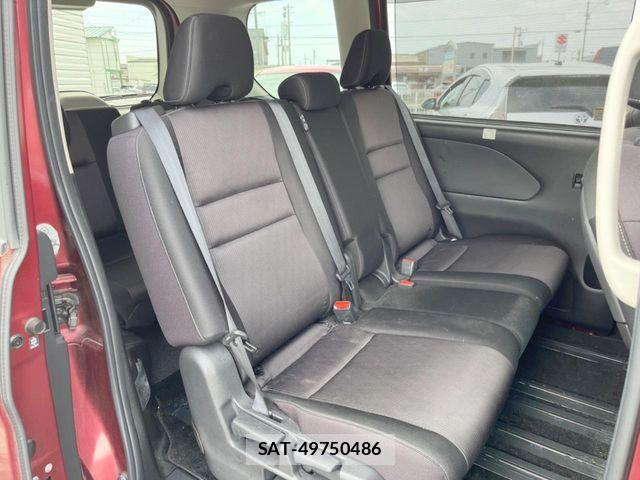 Nissan SERENA 2018-09 7021557-8