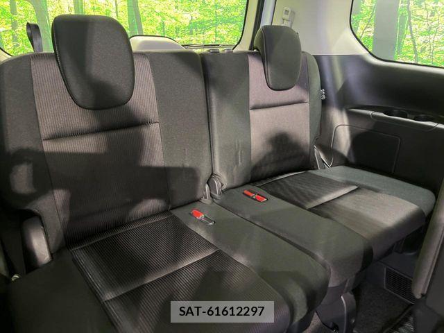 Nissan SERENA 2017-11 7021552-9