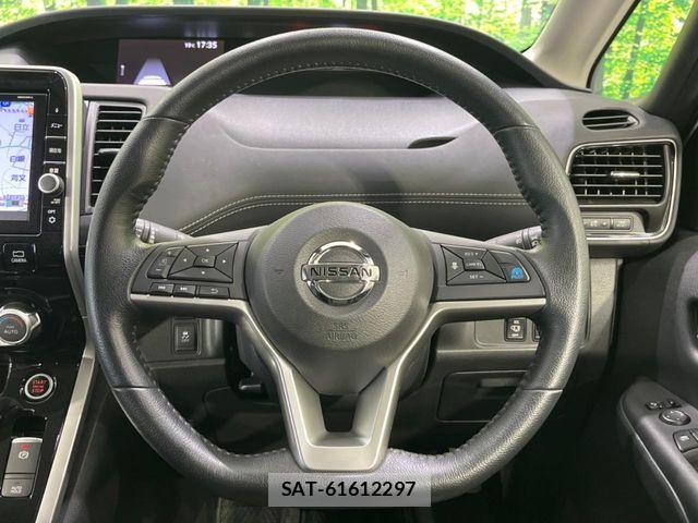 Nissan SERENA 2017-11 7021552-11