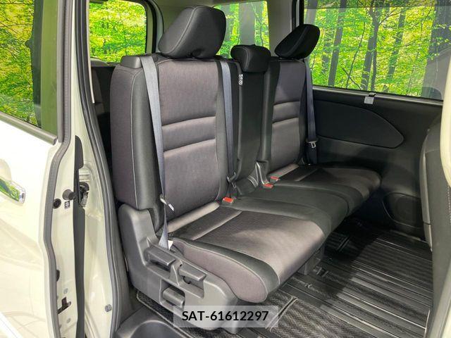 Nissan SERENA 2017-11 7021552-8