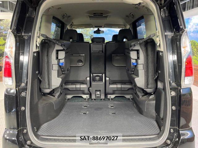 Nissan SERENA 2016-12 7021555-10