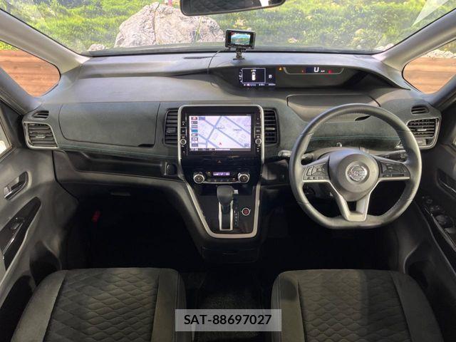 Nissan SERENA 2016-12 7021555-1