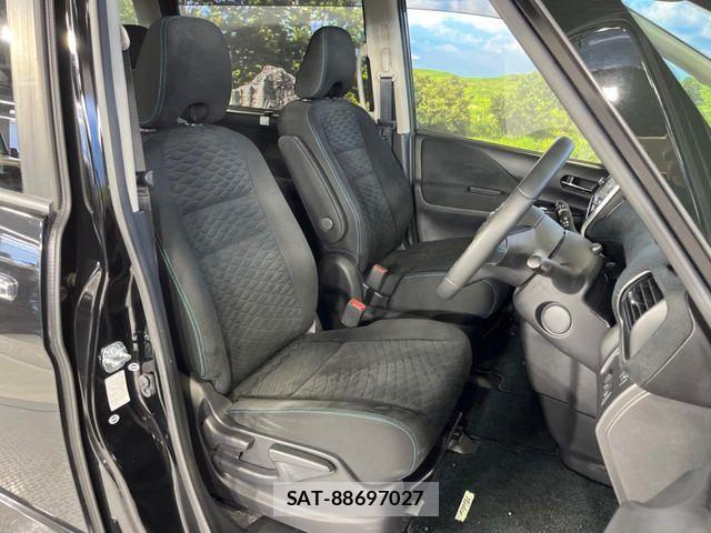 Nissan SERENA 2016-12 7021555-7