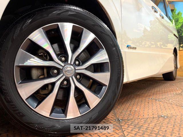 Nissan SERENA 2017-03 7060652-13