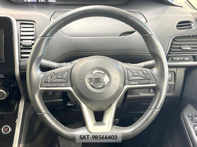 Nissan SERENA 2017-04 7060666-11