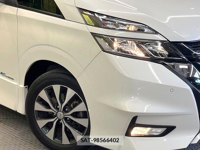 Nissan SERENA 2017-04 7060666-12