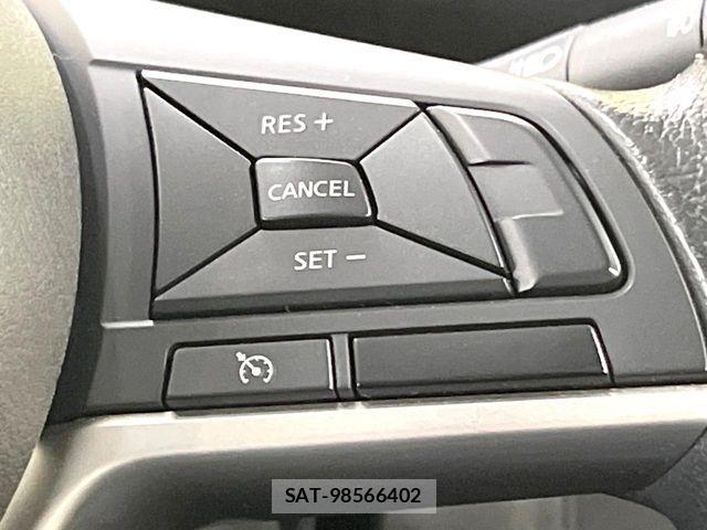 Nissan SERENA 2017-04 7060666-5