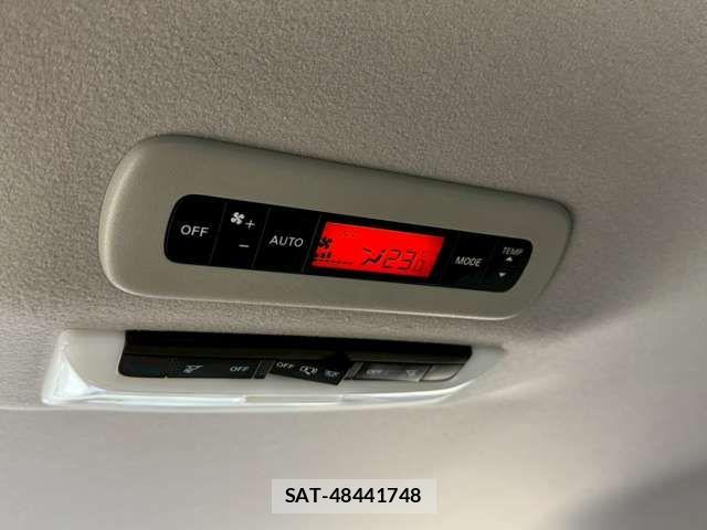 Nissan SERENA 2017-12 7060650-16
