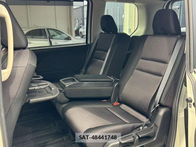 Nissan SERENA 2017-12 7060650-20
