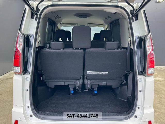 Nissan SERENA 2017-12 7060650-22
