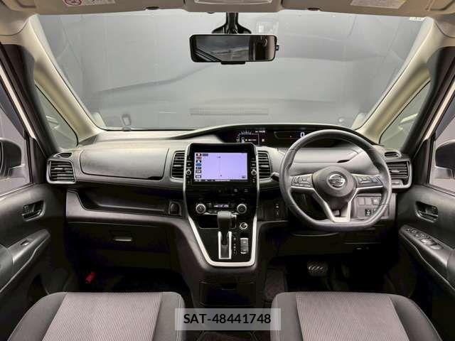 Nissan SERENA 2017-12 7060650-2