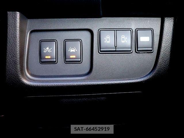 Nissan SERENA 2015-05 7060656-18