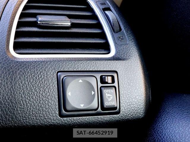 Nissan SERENA 2015-05 7060656-21