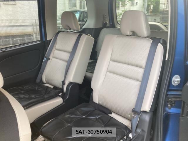 Nissan SERENA 2017-03 7060665-10