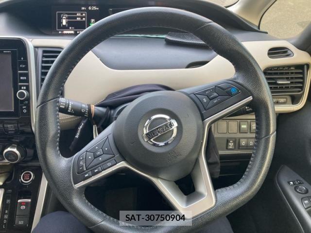 Nissan SERENA 2017-03 7060665-19