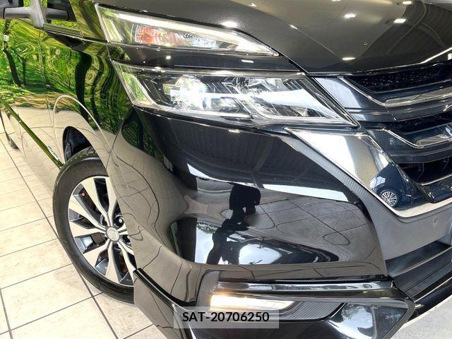Nissan SERENA 2017-10 7060647-12