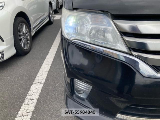 Nissan SERENA 2013-08 7060684-11