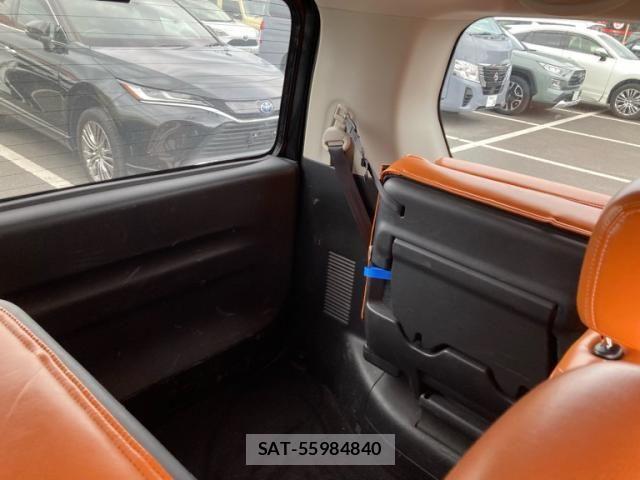 Nissan SERENA 2013-08 7060684-16
