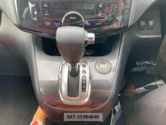 Nissan SERENA 2013-08 7060684-22
