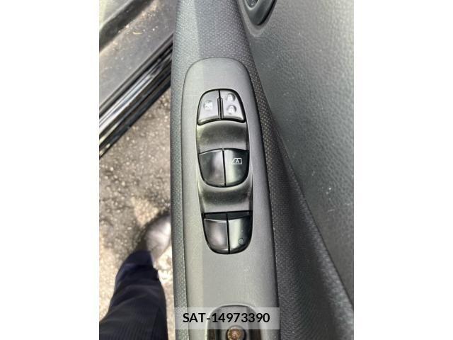Nissan SERENA 2013-12 7060682-15