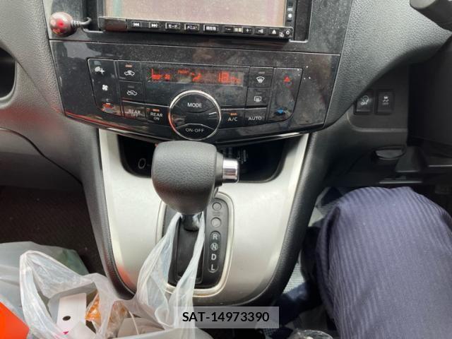 Nissan SERENA 2013-12 7060682-19