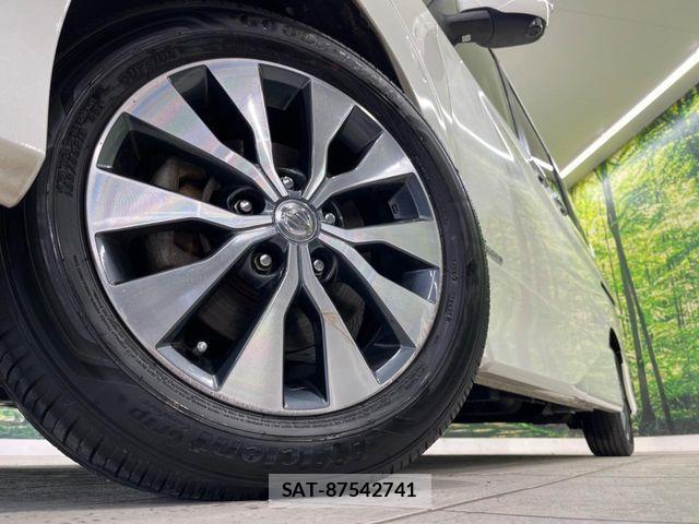 Nissan SERENA 2017-09 7060660-13
