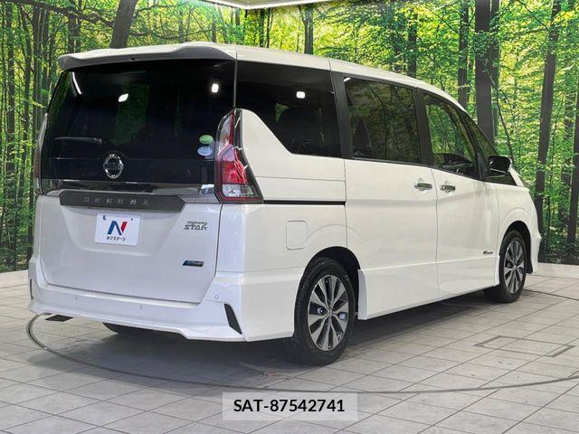 Nissan SERENA 2017-09 7060660-17
