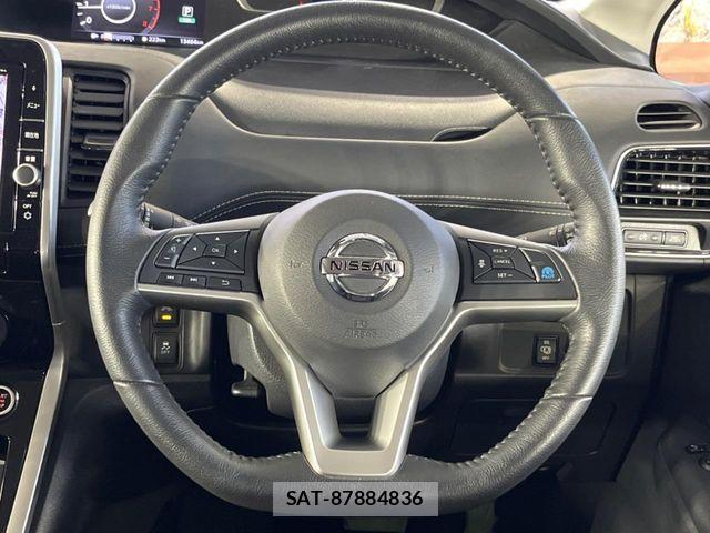 Nissan SERENA 2017-11 7060643-11